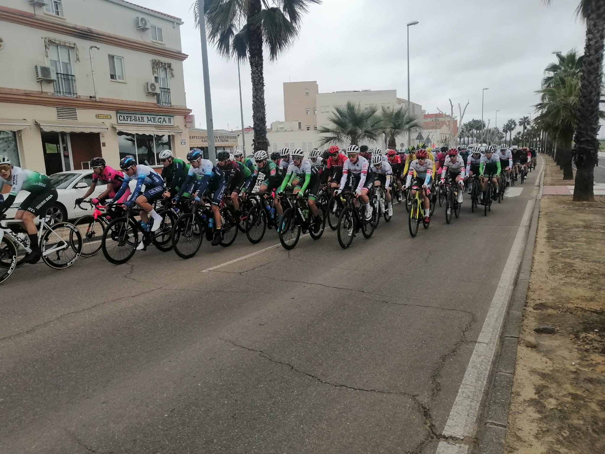 CICLISTAS FRENTE1