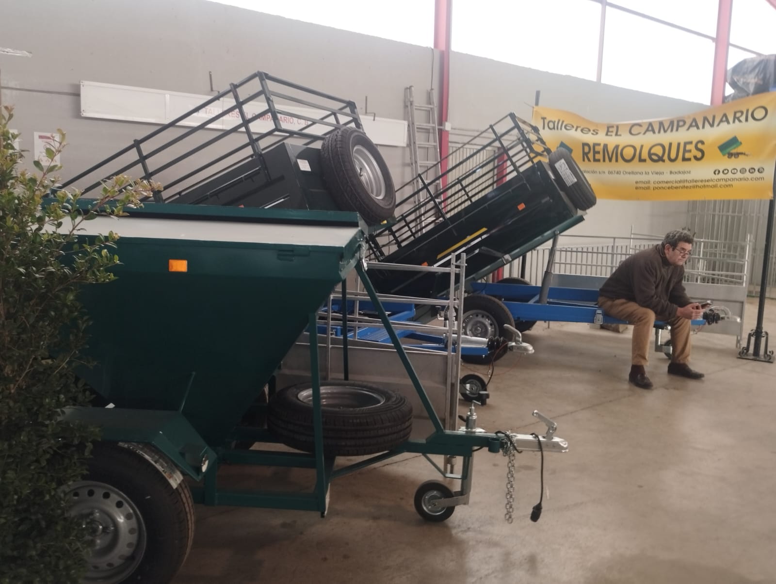 feria ganadera la coronada remolques