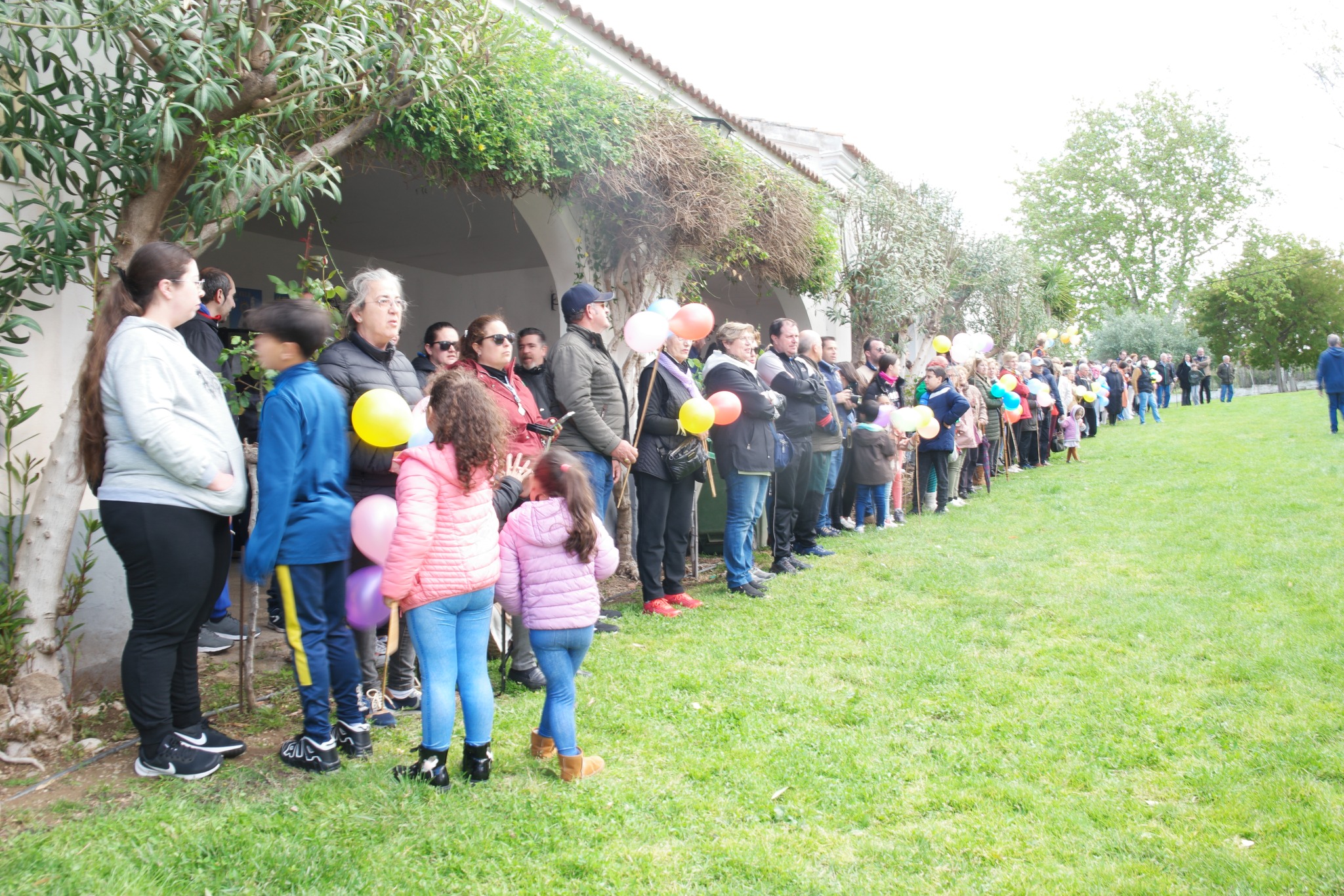 lunes de pascua ermita de las cruces gente