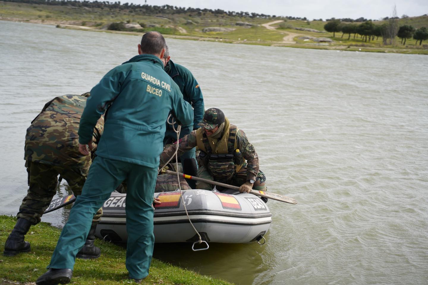 militares buceo doa blanca