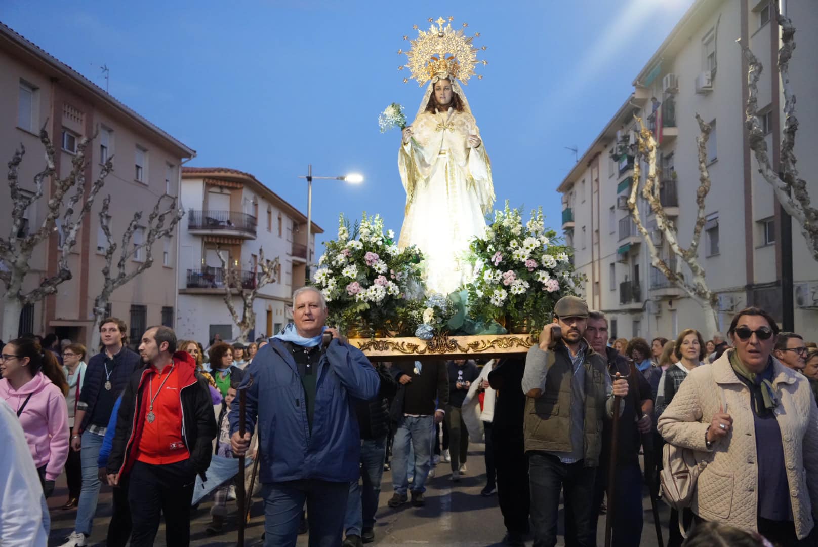 recibimiento virgen aurora andando