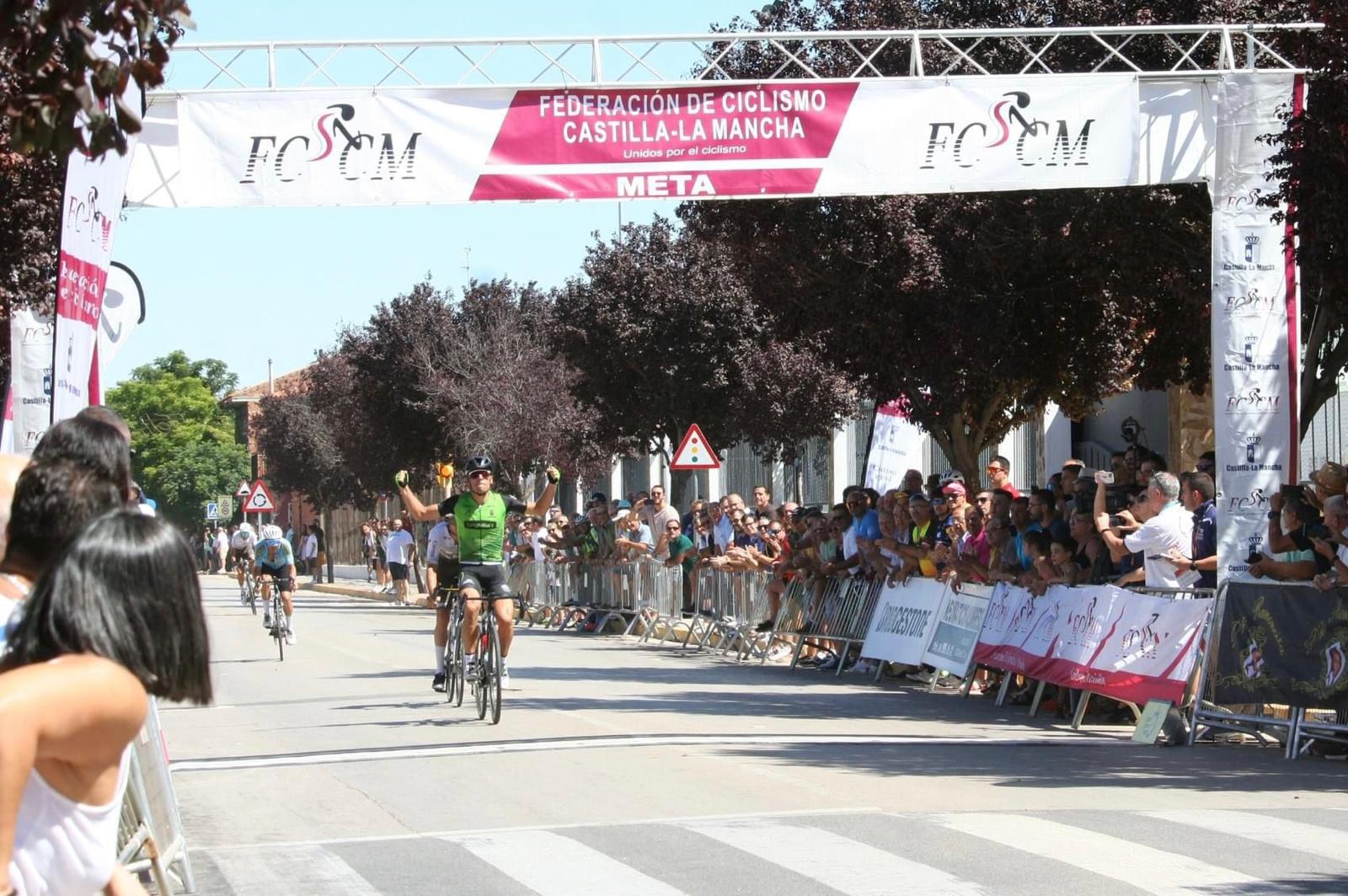 Pedro Snchez Cidoncha gana el Trofeo Desposorios
