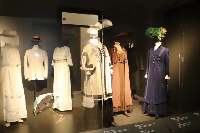 museo charo acero trajes