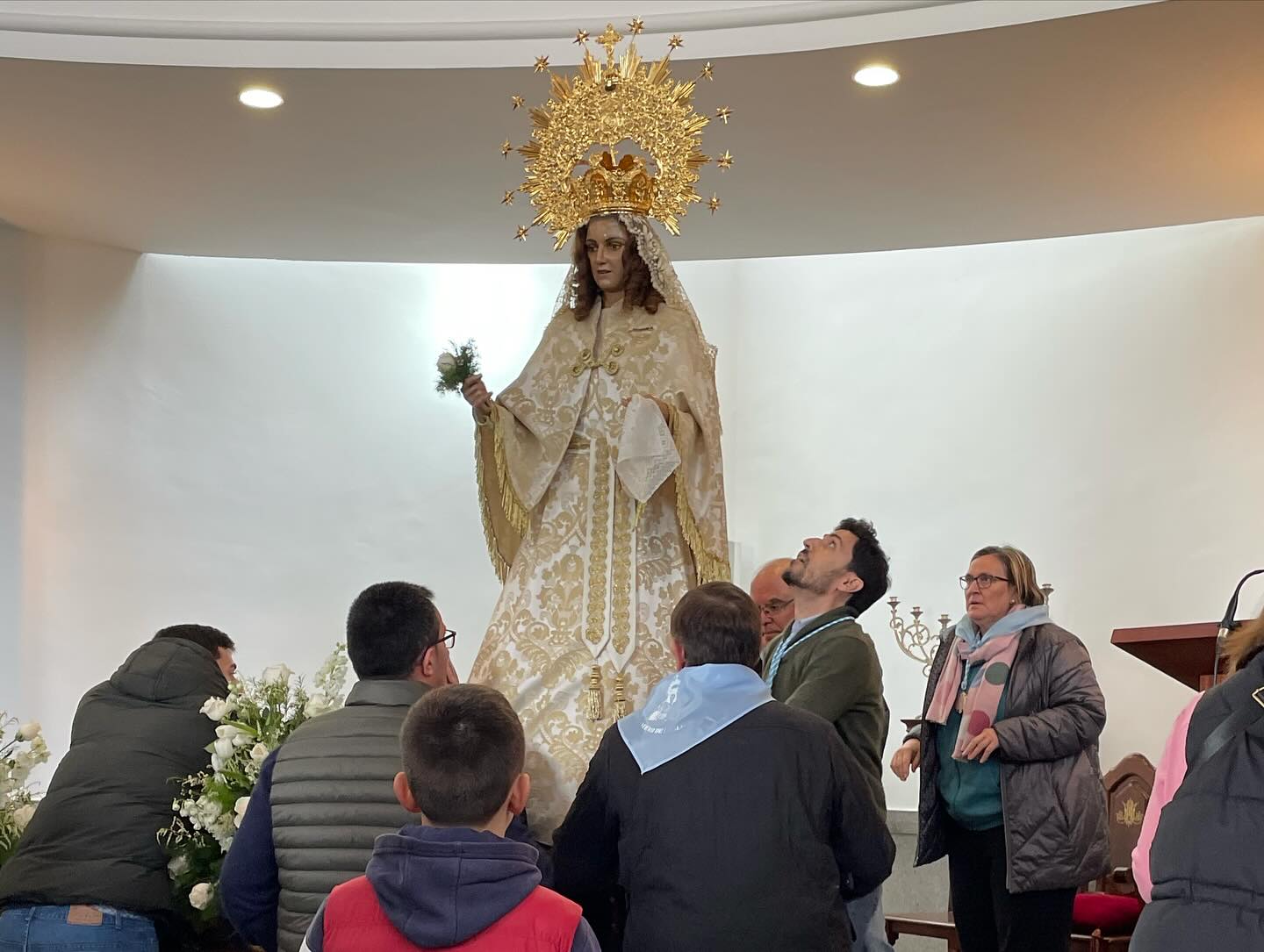 virgen aurora regresa ermita lunes pascua sitio
