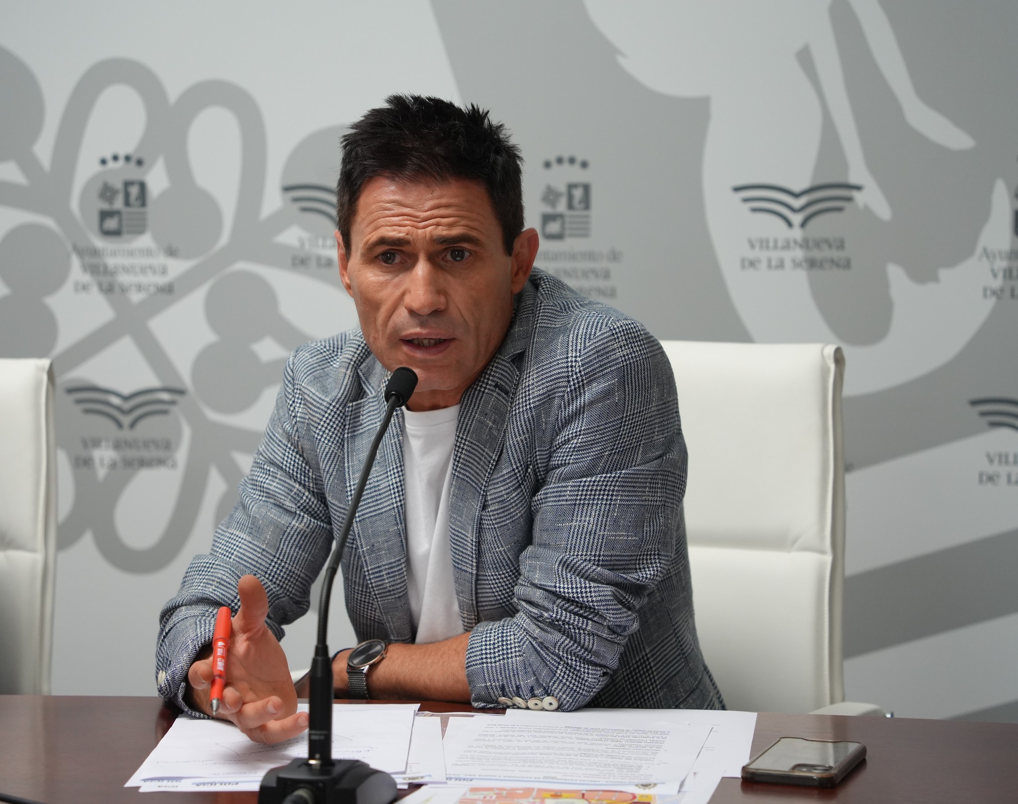 luis solis renuncia concejal vvaa