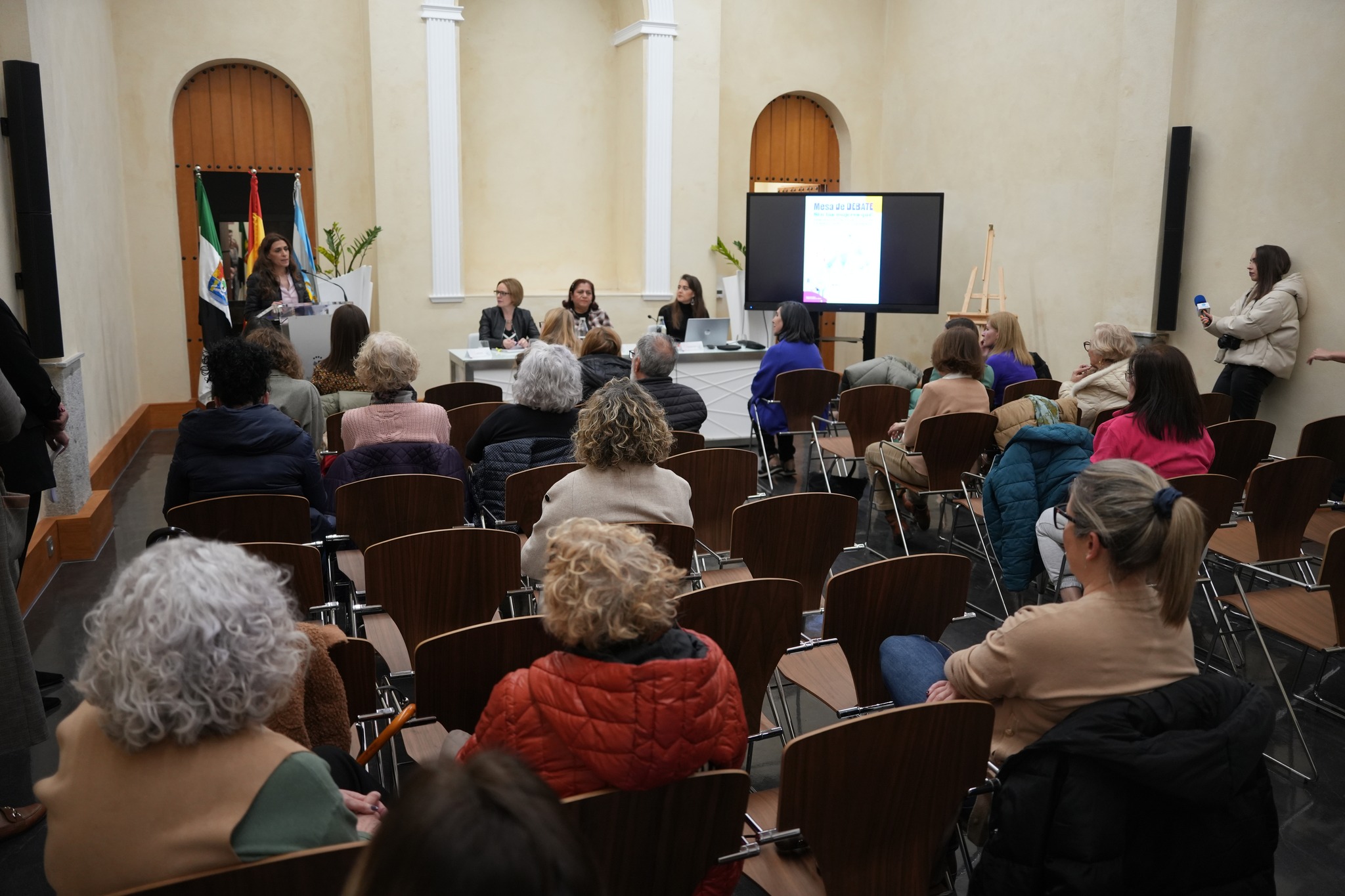 mesa debate mujer vvaa