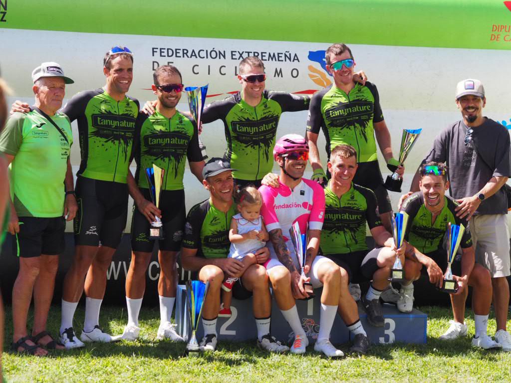 Tany Nature Ciclismo gana el Memorial de Don Benito