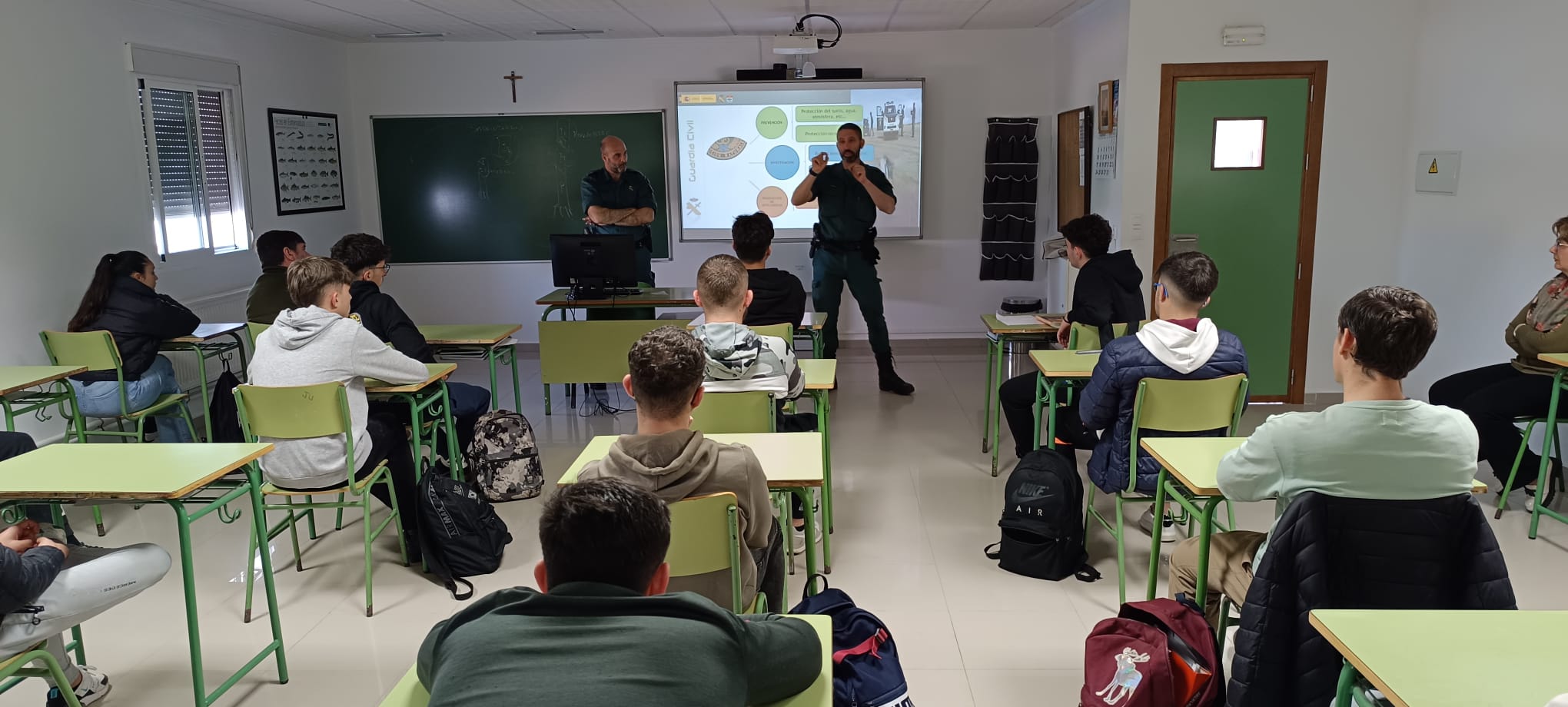 seprona en colegio valdivia