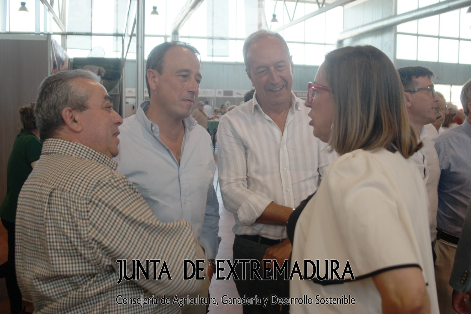 SALON OVINO INAGURACION