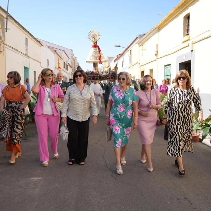 VIRGEN DEL PILAR VVA MUJERES