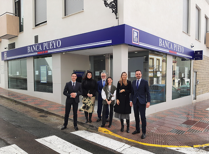 oficina banca pueyo sevillaa