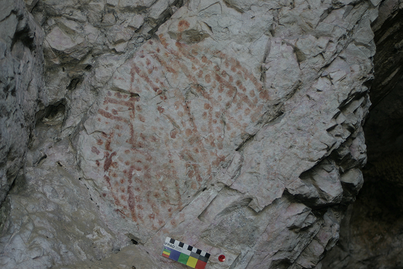 pinturas rupestres ABRIGO ENTRESIERRAS CAPILLA