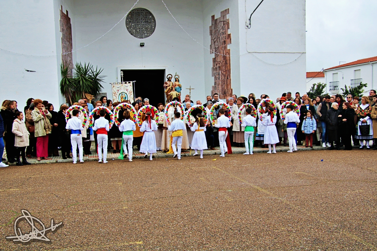 sagrada familia zurbaran nios todos coronas