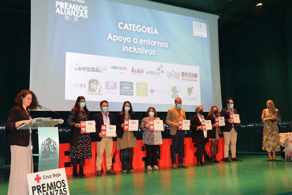 cruz roja premios villanueva