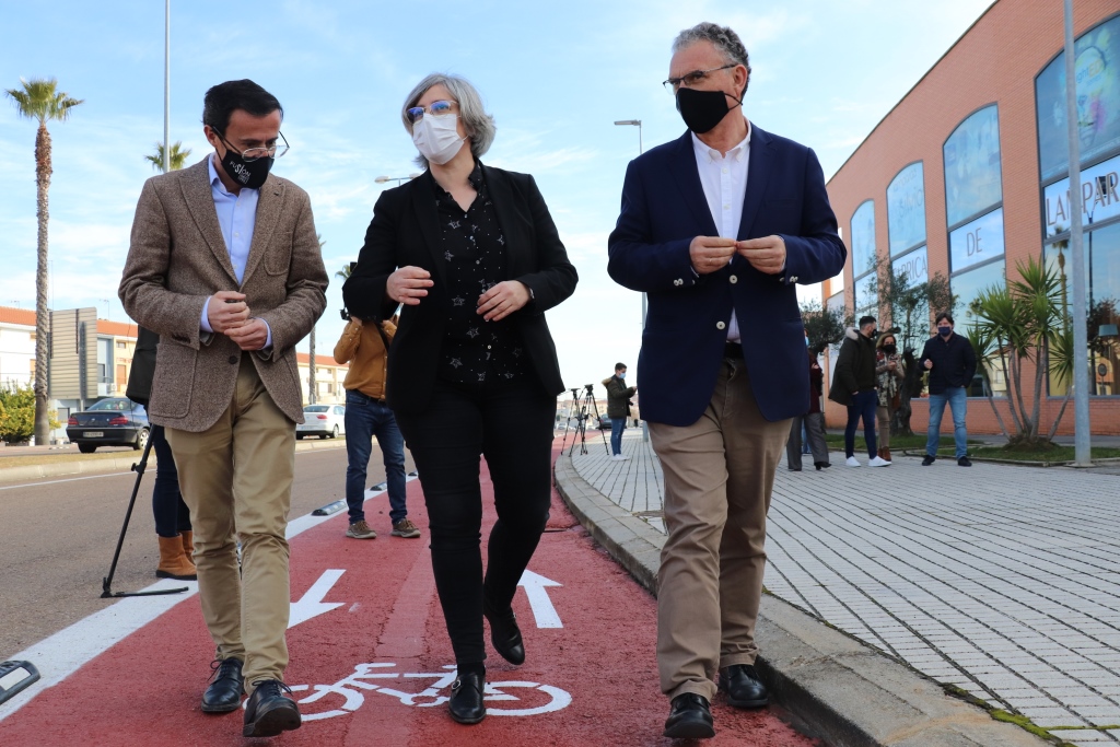 leire iglesias y los alcaldes de Don Benito y Villanueva