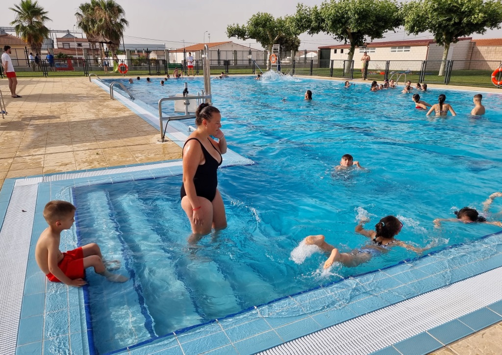 piscina zurbaran