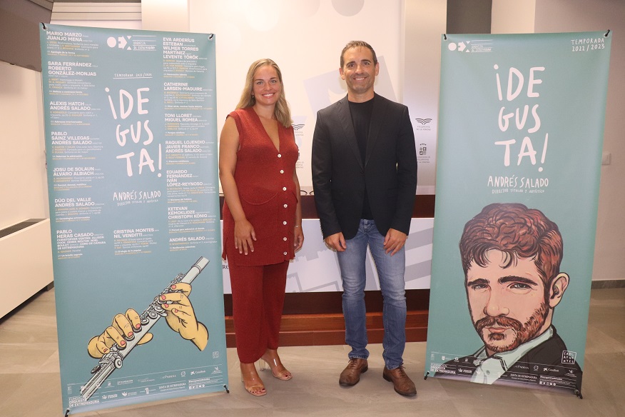 ana mansanet y el gerente de la orquesta de extremadura