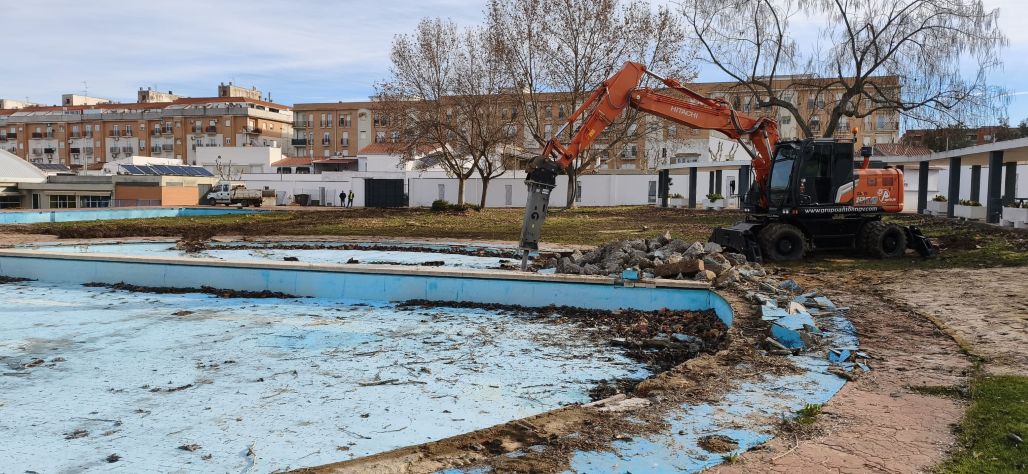 piscina Don Benito obras