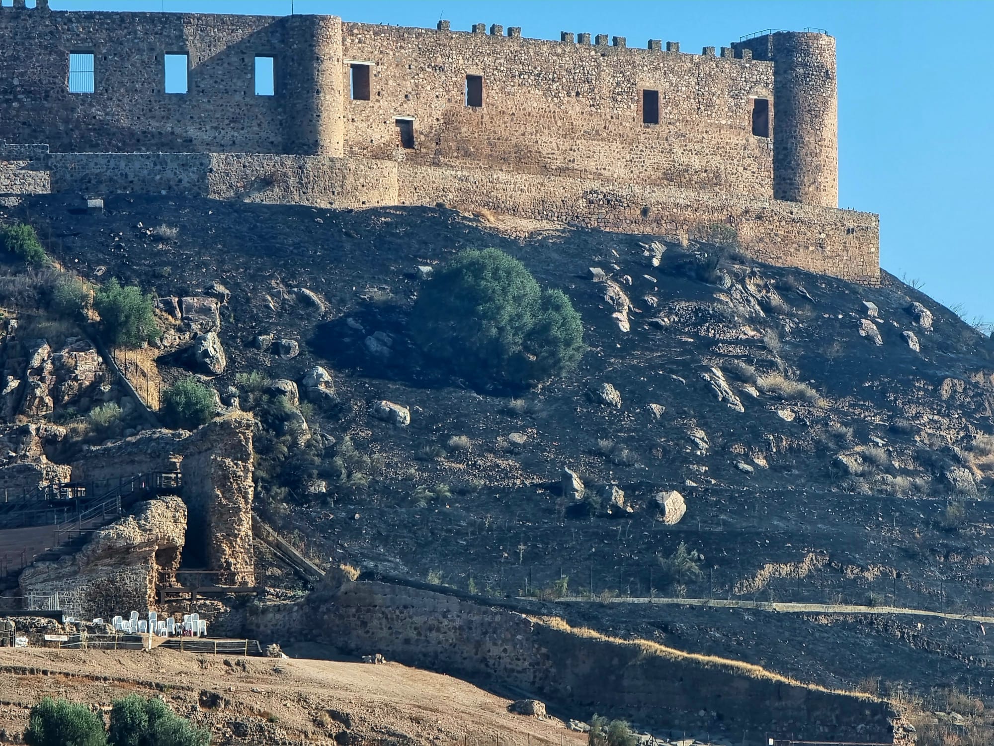 castillo medellin incendio