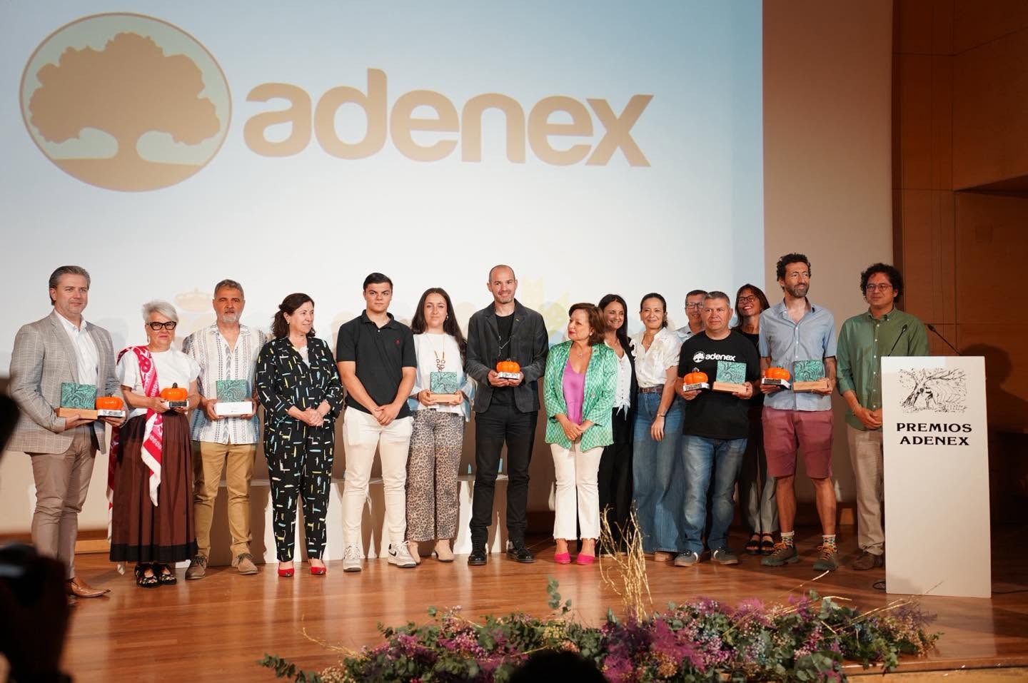 adenex premios
