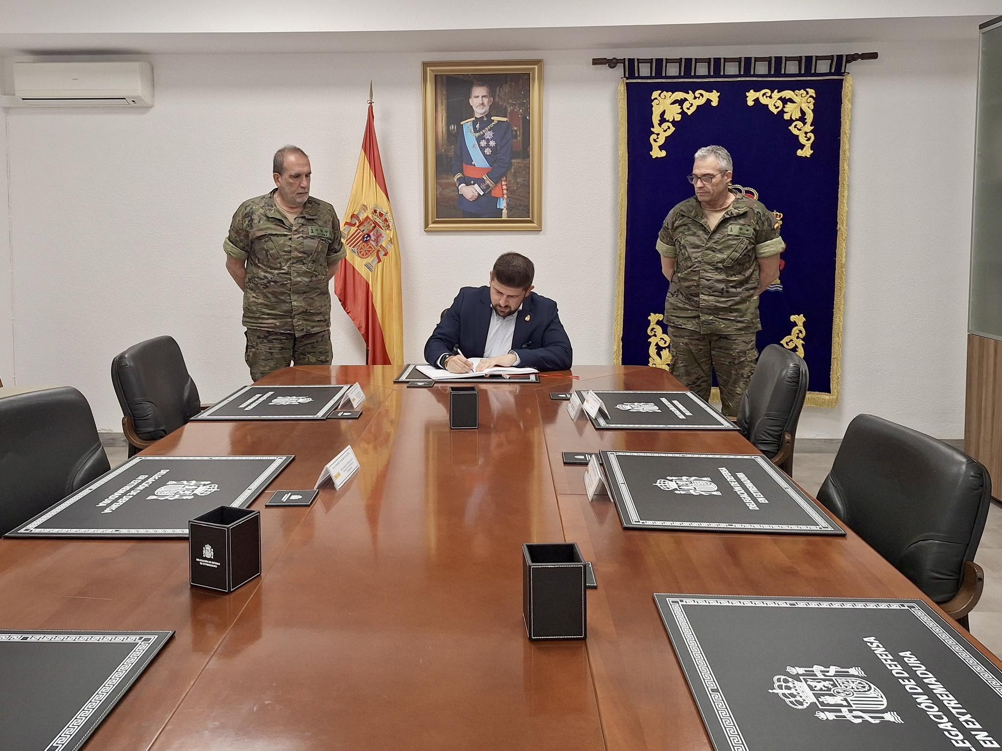 firma en Defensa