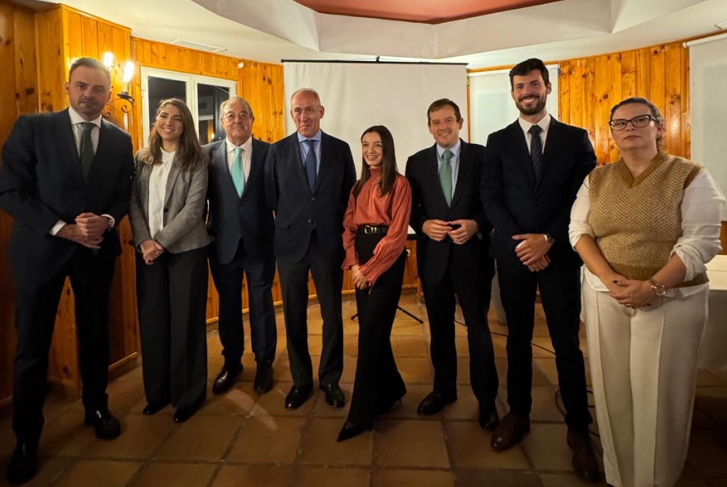 banca pueyo en tomares