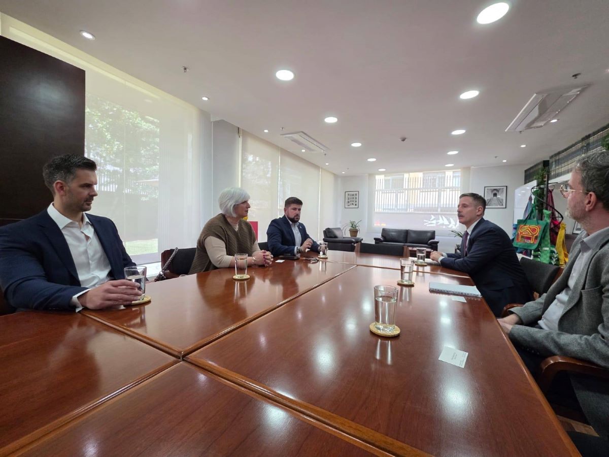 embajador españa en colombia