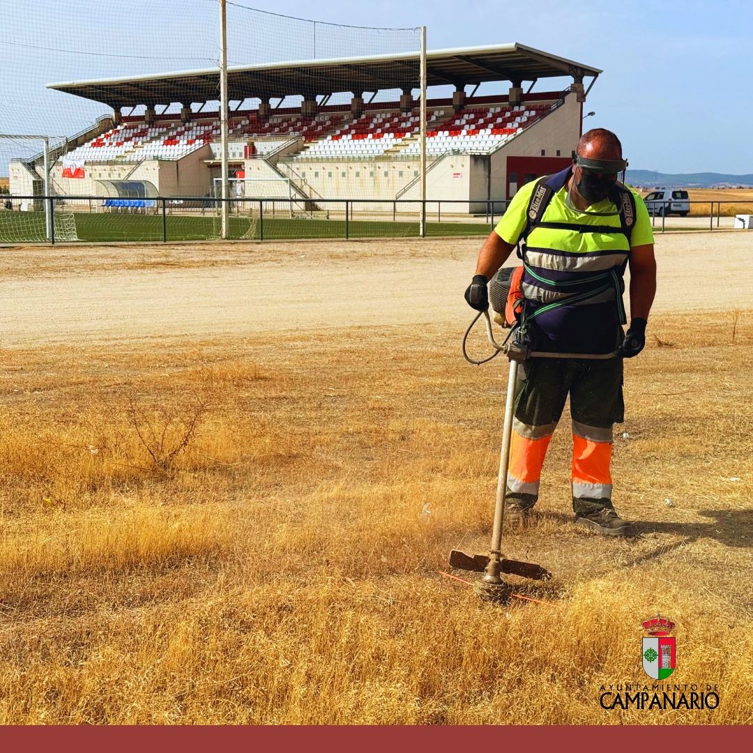 campanario campo de fútbol
