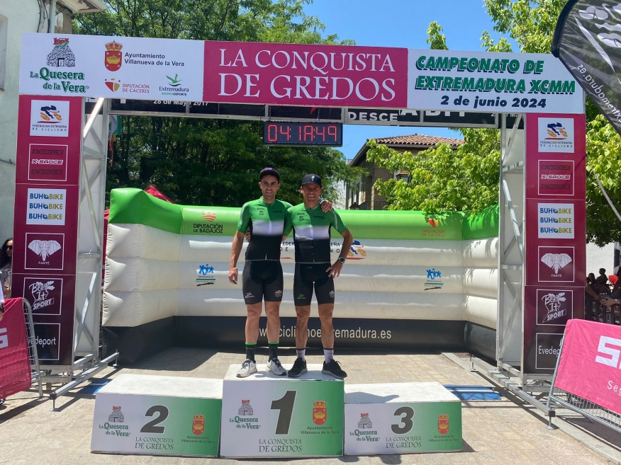 Pedro Snchez y David Garridoo del Tany Nature Ciclismo campeones de Extremadura