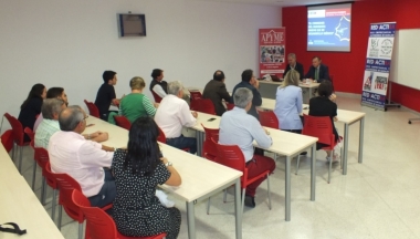 charla corredor