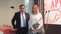 premio a Lita Doris