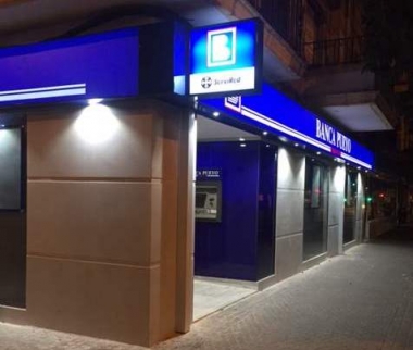 nueva oficina de Banca Pueyo en Sevilla