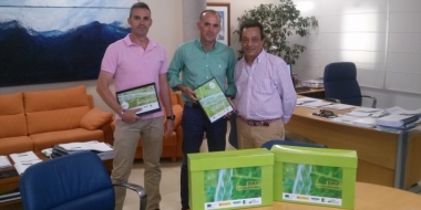 adevag y el director de desarrollo rural