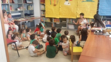 visita a la biblioteca de la coronada