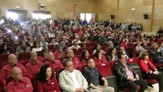 asistentes al acto en La Haba