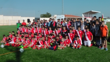inauguración del nuevo campo de Pela