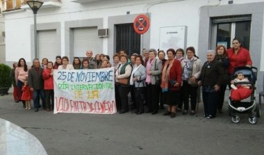 día contra la violencia de género en la coronada