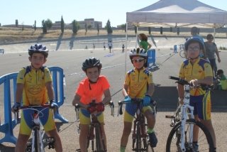ciclistas de la peña Guadiana