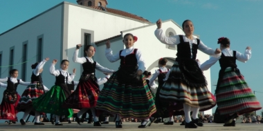 bailes regionales en la salida de la Virgen de la Aurora