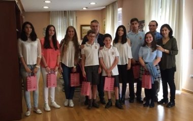 alumnos del Claret con Quintana
