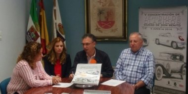 presentación de la concentración de vehículos clásicos