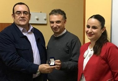entrega del escudo de oro de Don Benito a Protección Civil