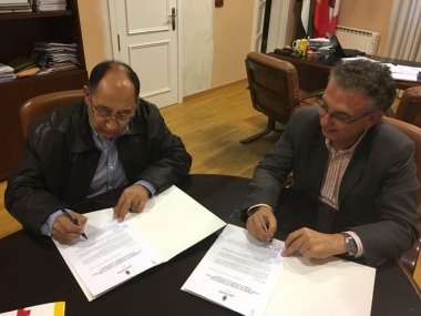 firma fuente de los barros
