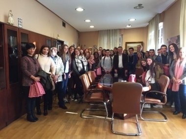 recepción a alumnos galos