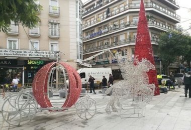 motivos navideños en la plaza de Santo Ángel de Don Benito
