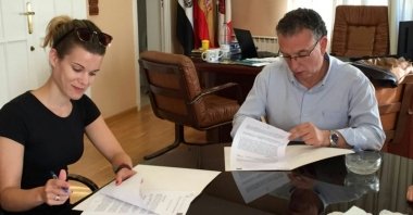 firma microtiendas Don Benito