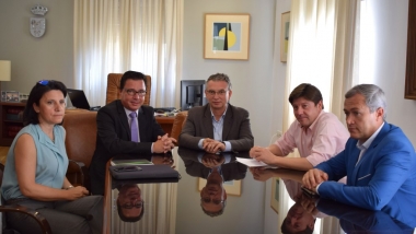 el alcalde, con responsables de telefónica