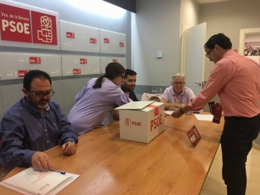 miguel ángel gallardo votando en las primarias