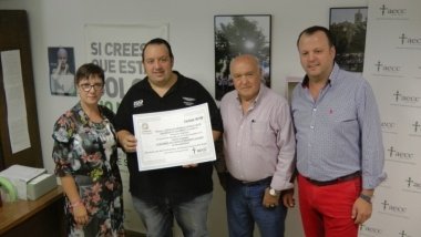 entrega bocadillo solidario
