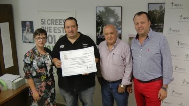 entrega bocadillo solidario
